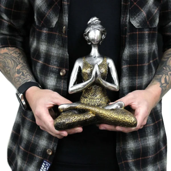 bG9jYWw6Ly9tZWRpYS85Si82RC82MFIzMEMxRzZNV0s2RDlKLzZlOWViMmMzLmpwZWc-3.webp Nordic Style yoga lady figure bronze and black 24cm