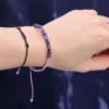 bG9jYWw6Ly9tZWRpYS85Si8yRC82MFIzMEMxRzZXVEsyRDlKL2I5NGFkOWY1LmpwZWc.webp Zodiac Crystal Candle with Gemstone Bracelet - Aquarious