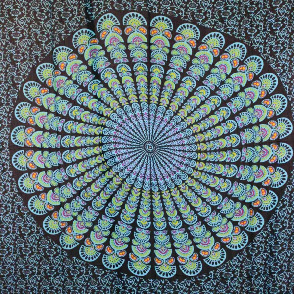 bG9jYWw6Ly9tZWRpYS85Ti9HRS82MFIzMEMxRzZNUktHRTlOL2IwZDQyNDQzLmpwZWc.webp Peacock Classic Mandala Sarong