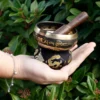 bG9jYWw6Ly9tZWRpYS85US82RC82MFIzMEMxRzZNVDM2RDlRLzhhMGFhMjVhLmpwZWc.webp Mini Singing Bowl Gift Set - Black