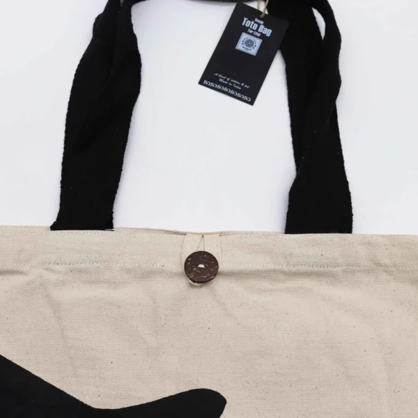 bG9jYWw6Ly9tZWRpYS85US9FRC82MFIzMEMxSDc0VzNFRDlRLzIyZmFmNTRmLmpwZWc.webp Iconic Classic Tote Bag - Black Cat - Natural 10oz