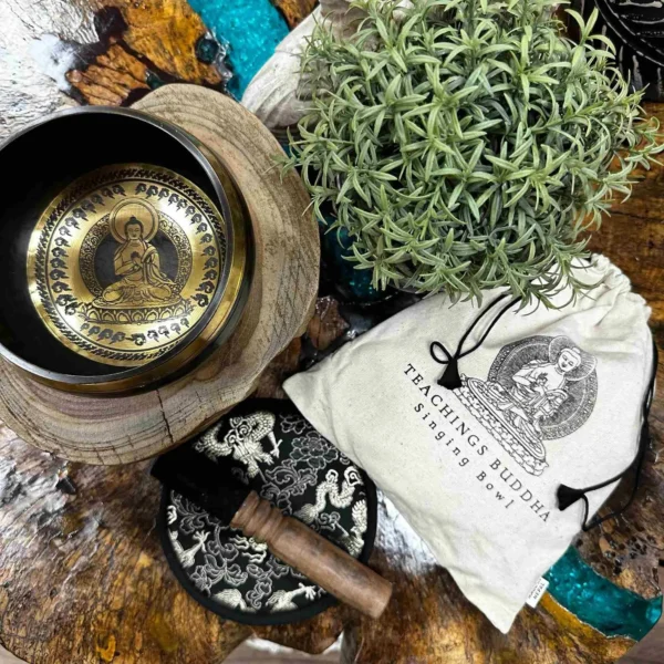 bG9jYWw6Ly9tZWRpYS85US9KQy82MFIzMEMxRzZXUjNKQzlRLzY4NTk1MmYwLmpwZWc.webp Hand Beaten and Engraved Singing Bowl Gift Set - 14cm - Teachings Buddha