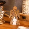 bG9jYWw6Ly9tZWRpYS85Ui9HRC82MFIzMEMxSjY0UjNHRDlSLzY3YjYwNjUzLmpwZw.webp Mango Wood Small Angel in Angel - White Enamel