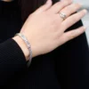 bG9jYWw6Ly9tZWRpYS8xSi9KRC82MFIzMEMxRzZNVEtKRDFKL2JiNzI3MWJiLmpwZWc.webp Silver and Gold Bracelet - Unisex Twin Chain