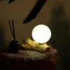 bG9jYWw6Ly9tZWRpYS8xTS80RC82MFIzMEMxSjY0VDM0RDFNLzdiMjBhNTlhLmpwZw.webp DriftGlow Lamp Cotton Luna Ivory Shade