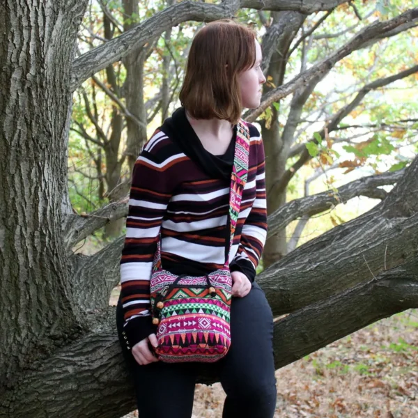 bG9jYWw6Ly9tZWRpYS8xUi82RC82MFIzMEMxRzZHVjM2RDFSLzk2MDk3MjhjLmpwZWc.webp Jacquard Bag - Pink Sling Bag