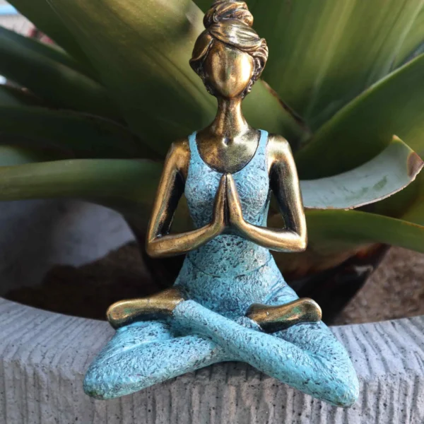 bG9jYWw6Ly9tZWRpYS8xUi82RC82MFIzMEMxRzZNV0s2RDFSLzQyMWMzYjQ5LmpwZWc.webp Praying Buddha Statue Ornament
