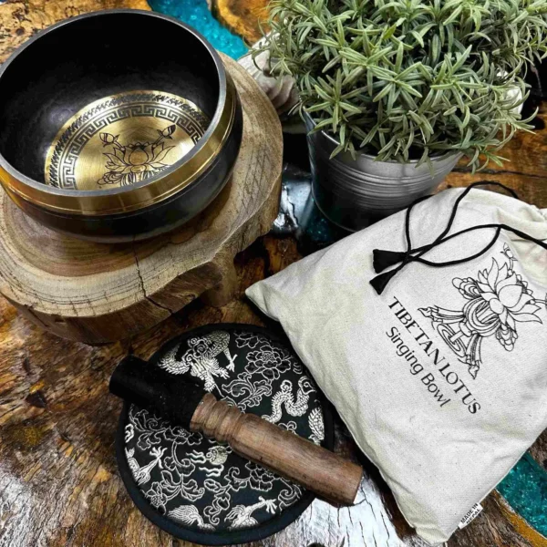 Hand Beaten and Engraved Singing Bowl Gift Set - 14cm - Lotus Flower