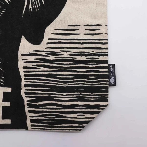 bG9jYWw6Ly9tZWRpYS9IRy9FRC82MFIzMEMxSDc0VzNFREhHL2VmZGNkZjI4LmpwZWc.webp Iconic Classic Tote Bag - It's a Dogs Life - White 10oz