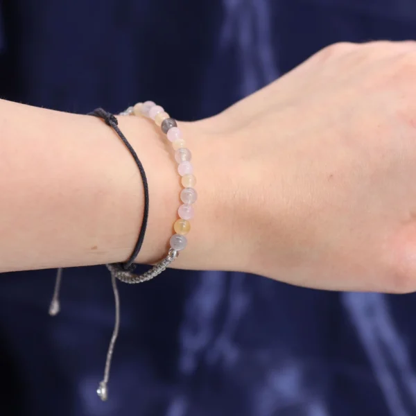bG9jYWw6Ly9tZWRpYS9TRy8yRC82MFIzMEMxRzZXVEsyRFNHLzc4NDU3NzNlLmpwZWc.webp Zodiac Crystal Candle with Gemstone Bracelet - Gemini