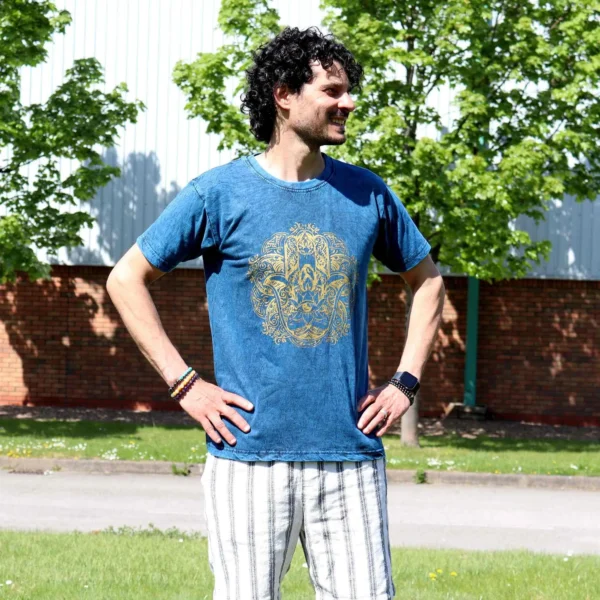 bG9jYWw6Ly9tZWRpYS9TSC9FQy82MFIzMEMxSDc0VEtFQ1NILzM0ZTg1MTU0LmpwZWc.webp Medium Stone Washed T-Shirt - Hamsa - Blue