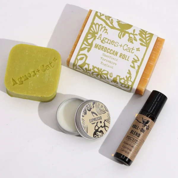 bG9jYWw6Ly9tZWRpYS9TSi9KRC82MFIzMEMxSDcwV0tKRFNKLzA1YjZmMzlkLmpwZWc.webp agnes and cat morroccan roll soap lip balm and roll on