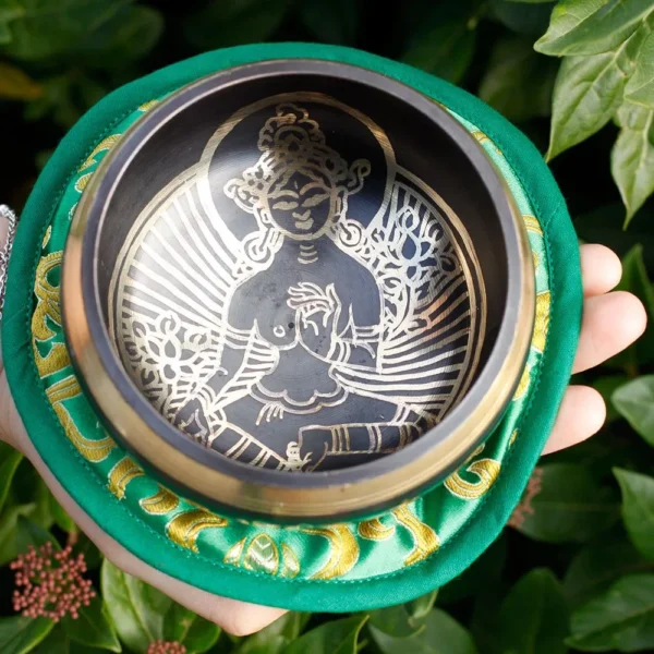 bG9jYWw6Ly9tZWRpYS9TSy82RC82MFIzMEMxRzZNVDM2RFNLL2Y3YTE3YTUzLmpwZWc.webp Green Tara Singing Bowl Set 10cm (min 380gm)