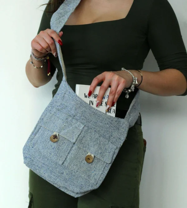 bG9jYWw6Ly9tZWRpYS9TUS82Qy82MFIzMEMxRzZXUzM2Q1NRL2Y4NDM3NzZiLmpwZWc.webp Natural Tones Two Pocket Bag: Soft Lavender Whimsy