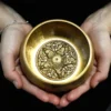 bG9jYWw6Ly9tZWRpYS9TUi82Qy82MFIzMEMxRzZNVDM2Q1NSLzllNWEzZDdiLmpwZWc.webp Five Buddha Singing Bowl Set 10cm (min 400gm)