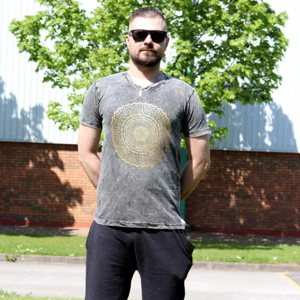 bG9jYWw6Ly9tZWRpYS9TUy9FQy82MFIzMEMxSDc0VEtFQ1NTLzhiNzAxZmU2LmpwZWc.webp Funky T-Shirt