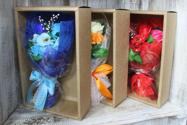 bG9jYWw6Ly9tZWRpYS8xUS9FRC82MFIzMEMxRzZHV0tFRDFRL2ZkZjQ4ZTcxLmpwZWc.webp Red Boxed Hand Soap Flower Bouquet - Special