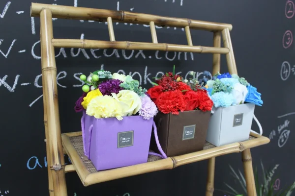 bG9jYWw6Ly9tZWRpYS9ITi9BQy82MFIzMEMxRzZHVjNBQ0hOLzA3ZWE0NTk1LmpwZWc-2.webp Soap Flower Bouquet - Lavender Rose and Carnation