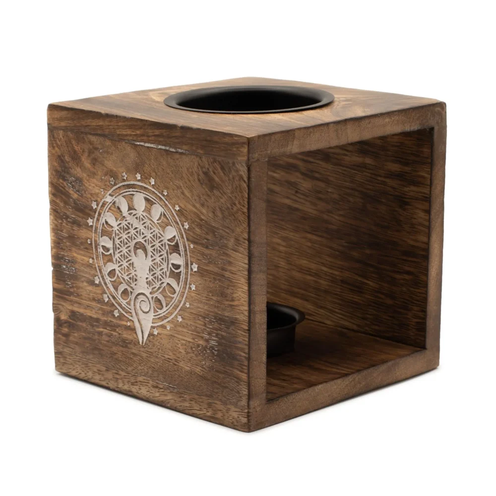 How to create a cozy altar - Wooden oil burner