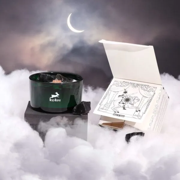 bG9jYWw6Ly9tZWRpYS85US84RC82MFIzMEMxRzZXUks4RDlRLzY0MzZiY2RjLmpwZWc.webp Hop Hare Crystal Magic Flower Candle - The Knight of Swords