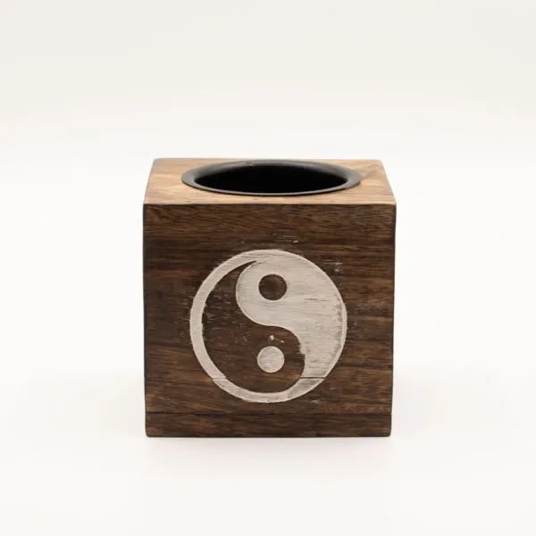 bG9jYWw6Ly9tZWRpYS8xTS9HRC82MFIzMEMxSjY0VjNHRDFNLzFlMTM2MjQ2LmpwZw.webp Square Mango Wood Oil Burner - Yin Yang