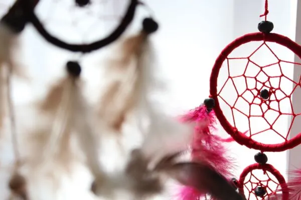 Bali Dreamcatchers - Small Round - Black/White/Red