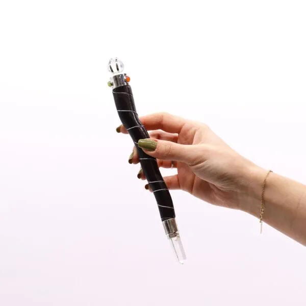 bG9jYWw6Ly9tZWRpYS9TUy8wQy82MFIzMEMxRzZXUzMwQ1NTL2IzNjkwMTlkLmpwZWc.webp Natural Curved Wood and Rock Quartz Wand
