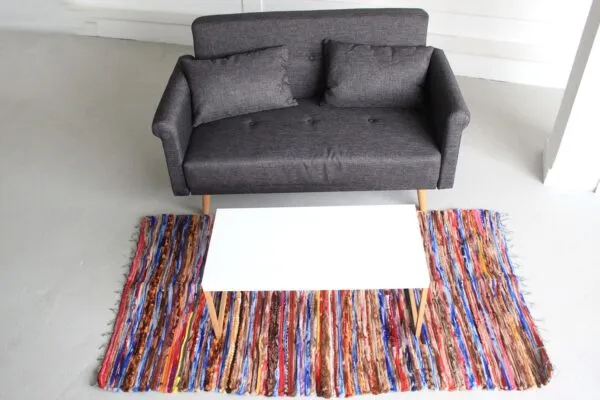 bG9jYWw6Ly9tZWRpYS85Ry8wQy82MFIzMEMxRzZHVjMwQzlHLzY2YmY4NjFiLmpwZWc.webp Large Velvet Rug - 105x185cm