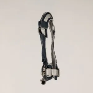 bG9jYWw6Ly9tZWRpYS85Si80RC82MFIzMEMxSjZSVEs0RDlKL2VhZTg3MDAyLmpwZw.webp PAW - XS (2-4Kg) Dog Step-in Guardian Harness with Reflective Mesh - Rock Grey - Black Obsidian Charm