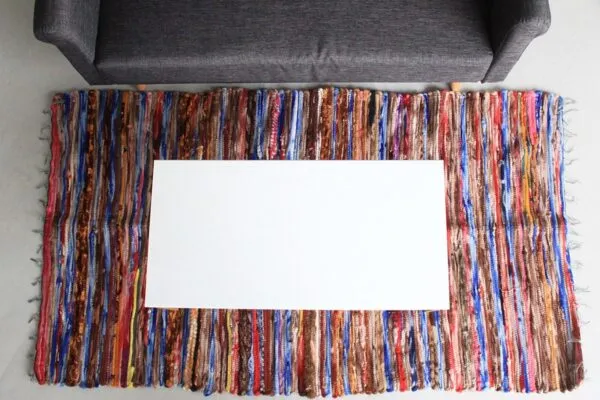 bG9jYWw6Ly9tZWRpYS85Sy8wQy82MFIzMEMxRzZHVjMwQzlLL2UxNGFiMjhkLmpwZWc.webp Large Velvet Rug - 105x185cm