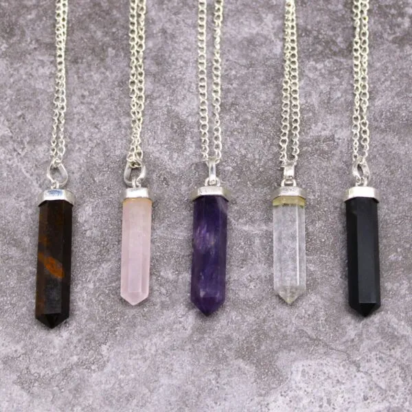 bG9jYWw6Ly9tZWRpYS85Ti9HRS82MFIzMEMxRzZSUktHRTlOL2MxMWE1YTk2LmpwZWc.webp Gemstone Classic Point Pendant - Black Agate