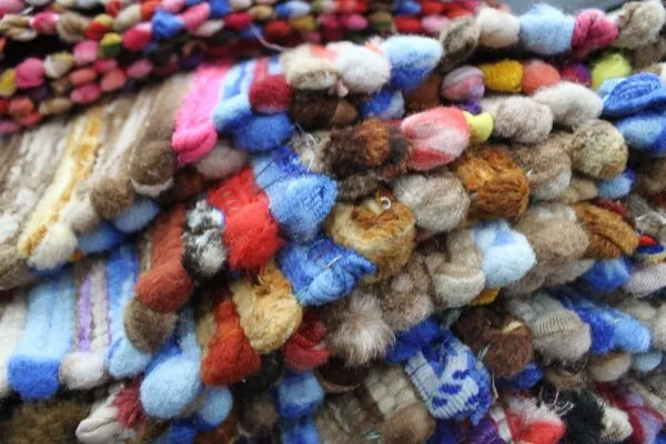 bG9jYWw6Ly9tZWRpYS85UC8wQy82MFIzMEMxRzZHVjMwQzlQLzVhODUxMGI4LmpwZWc.webp Small Velvet Rug - 50x90cm
