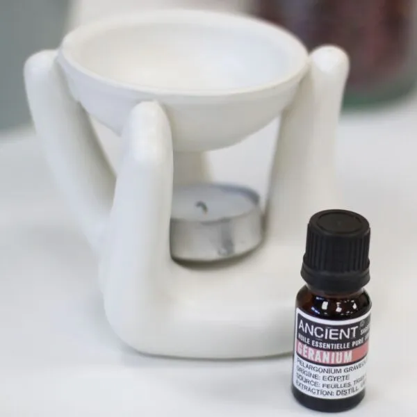 bG9jYWw6Ly9tZWRpYS85UC9FRS82MFIzMEMxRzZDVktFRTlQL2NiZGUyYzgxLmpwZWc.webp Helping Hand Oil Burner - White