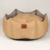 bG9jYWw6Ly9tZWRpYS8xRy9HRC82MFIzMEMxSjZSVktHRDFHLzYxN2Q1MzRkLmpwZw.webp Paw Bed – Medium Royal Crown – Sand & Grey – 50 × 50 × 26cm