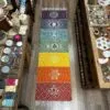bG9jYWw6Ly9tZWRpYS8xRy9KRS82MFIzMEMxRzZSV0tKRTFHL2VkNjI1MzMwLmpwZWc.webp Yoga Rug - 60x200cm - 7 Chakras