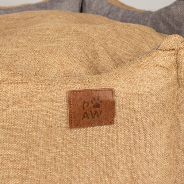 bG9jYWw6Ly9tZWRpYS8xSC9HRC82MFIzMEMxSjZSVktHRDFILzQ0ZDI5ODY1LmpwZw.webp Paw Bed – Medium Royal Crown – Sand & Grey – 50 × 50 × 26cm