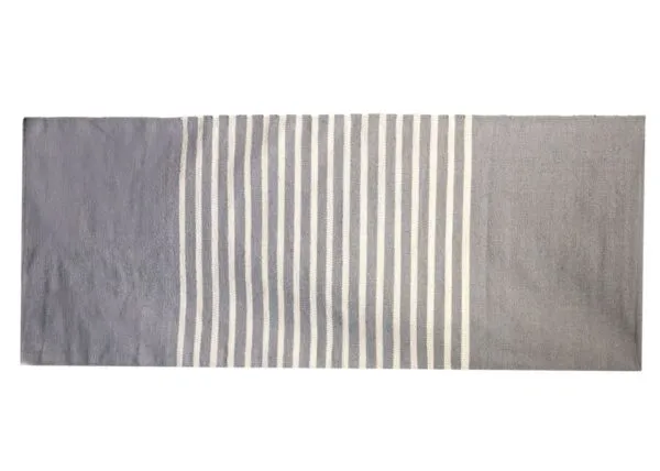 bG9jYWw6Ly9tZWRpYS8xTi80Qy82MFIzMEMxRzZSVks0QzFOL2UyZGYyMWE3LmpwZWc.webp Indian Cotton Rug - 70x170cm - Grey
