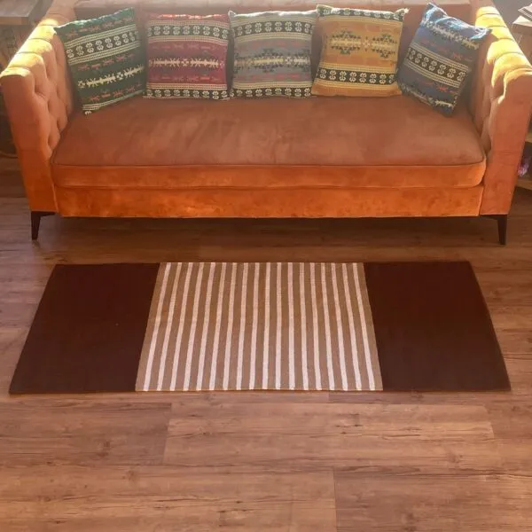 bG9jYWw6Ly9tZWRpYS8xUS80Qy82MFIzMEMxRzZSVks0QzFRLzBjMWY3YTYwLmpwZWc.webp Indian Cotton Rug - 70x170cm - Dark Brown / Beige