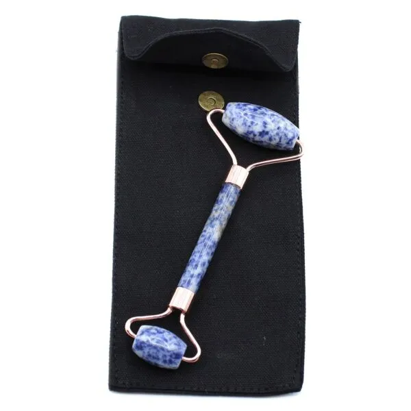 bG9jYWw6Ly9tZWRpYS9IRy80Qy82MFIzMEMxSjZNUks0Q0hHL2E1ZDcwZDNlLmpwZw.webp Gemstone Face Roller - Sodalite