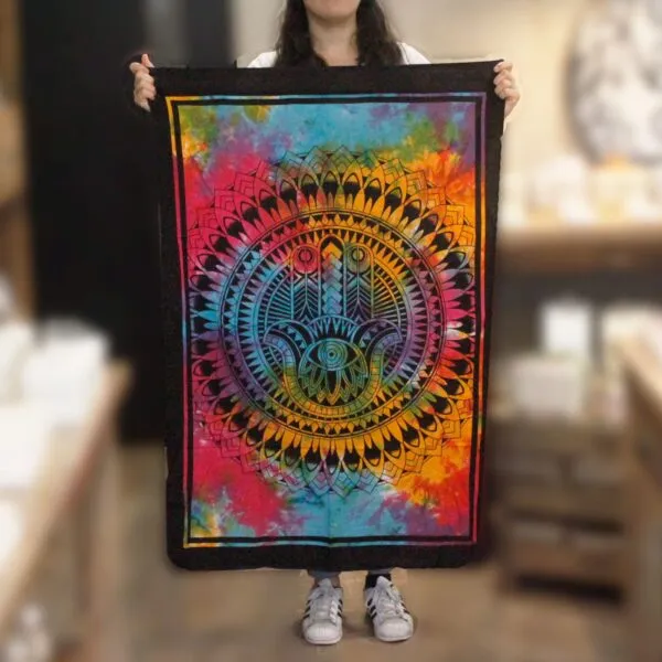 bG9jYWw6Ly9tZWRpYS9ISC9FQy82MFIzMEMxRzZNVEtFQ0hIL2NlYWQ0YjJmLmpwZWc.webp Cotton Wall Art - Hamsa Hand