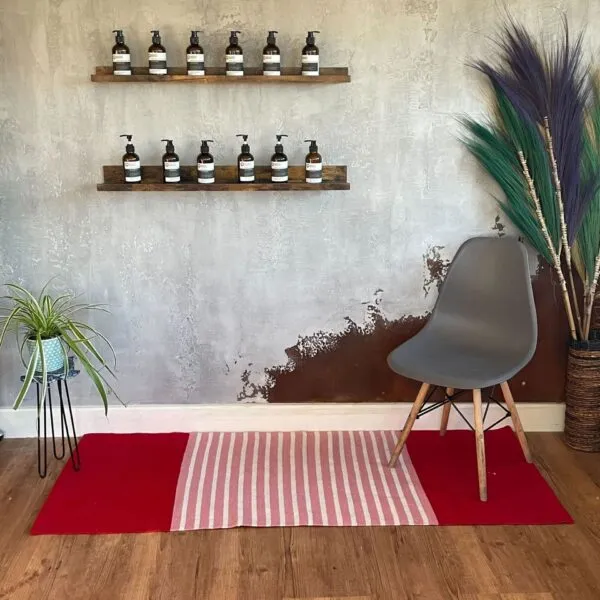 bG9jYWw6Ly9tZWRpYS9ISi80Qy82MFIzMEMxRzZSVks0Q0hKLzgzNWNhYzYwLmpwZWc.webp Indian Cotton Rug - 70x170cm - Red/Pink