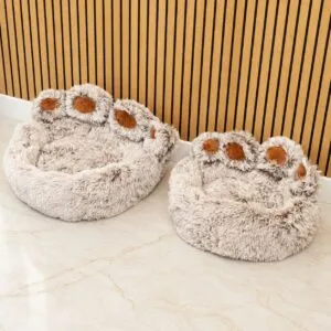 bG9jYWw6Ly9tZWRpYS9ISi9HRC82MFIzMEMxSjZSVktHREhKL2VlNDc5YzhmLnBuZw.webp PAW Bed – Large Big Paw – 70cm