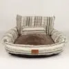 bG9jYWw6Ly9tZWRpYS9ISy9HQy82MFIzMEMxSjZSVktHQ0hLLzM3NWFhNWRjLmpwZw.webp PAW Bed – Small Sofa – Brown Stripes – 50 × 50 × 26cm