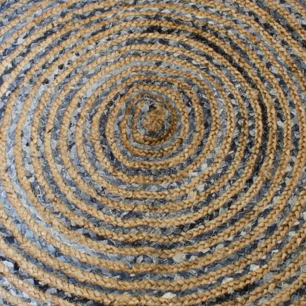 bG9jYWw6Ly9tZWRpYS9TSC84Qy82MFIzMEMxRzZNVzM4Q1NILzM3ZGU1YjRjLmpwZWc.webp Round Jute and Recycle Denim Rug- 90 cm