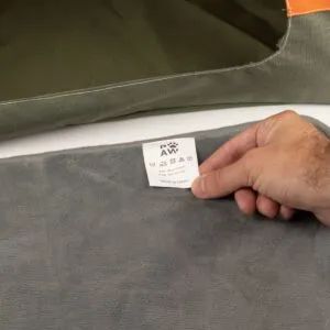 bG9jYWw6Ly9tZWRpYS9TSi9HRC82MFIzMEMxSjZSVktHRFNKLzNhOGZiZTU0LmpwZw.webp PAW Bed – Green & Orange Tent – 48 × 48 × 40cm