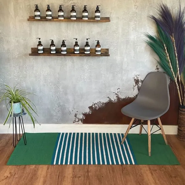 bG9jYWw6Ly9tZWRpYS9TUS80Qy82MFIzMEMxRzZSVks0Q1NRLzg5YWQ1NWUxLmpwZWc.webp Indian Cotton Rug - 70x170cm - Blue/ Green